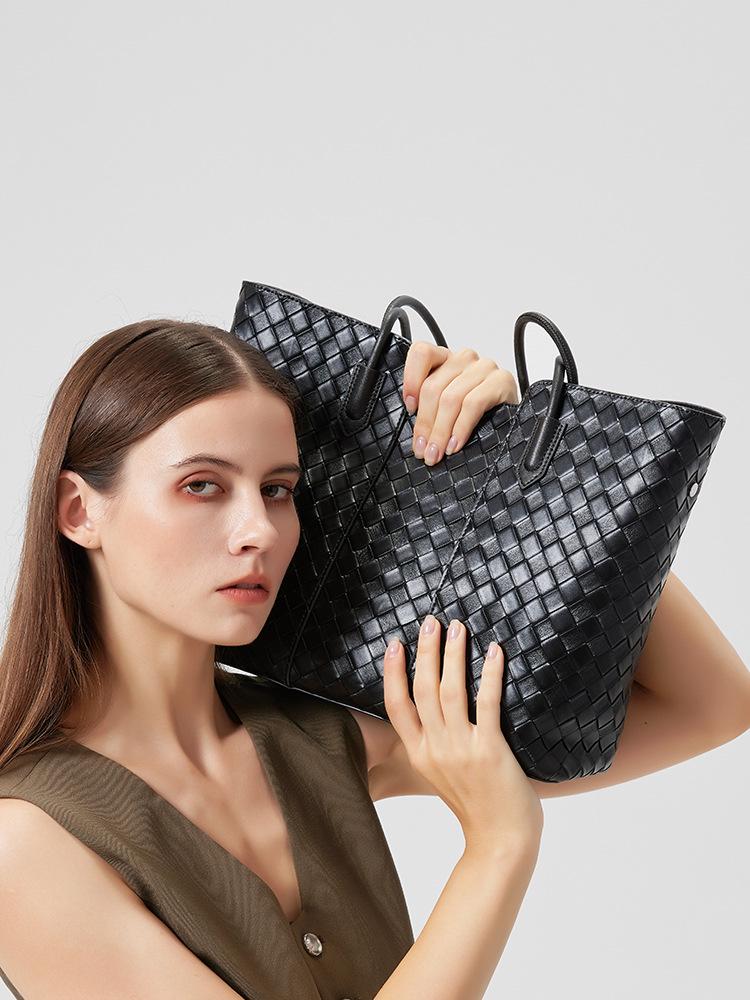 High-End Genuine Leather Women's Woven Tote Bag - Large Capacity, Versatile Cowhide Handbag