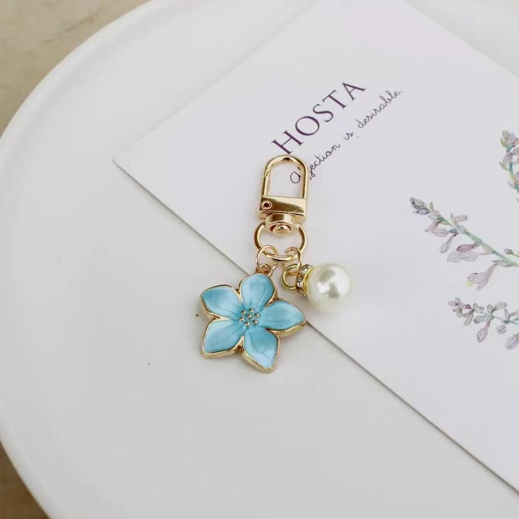 Korean Style Pear Blossom Keychain Pendant – Sweet Girl Accessory