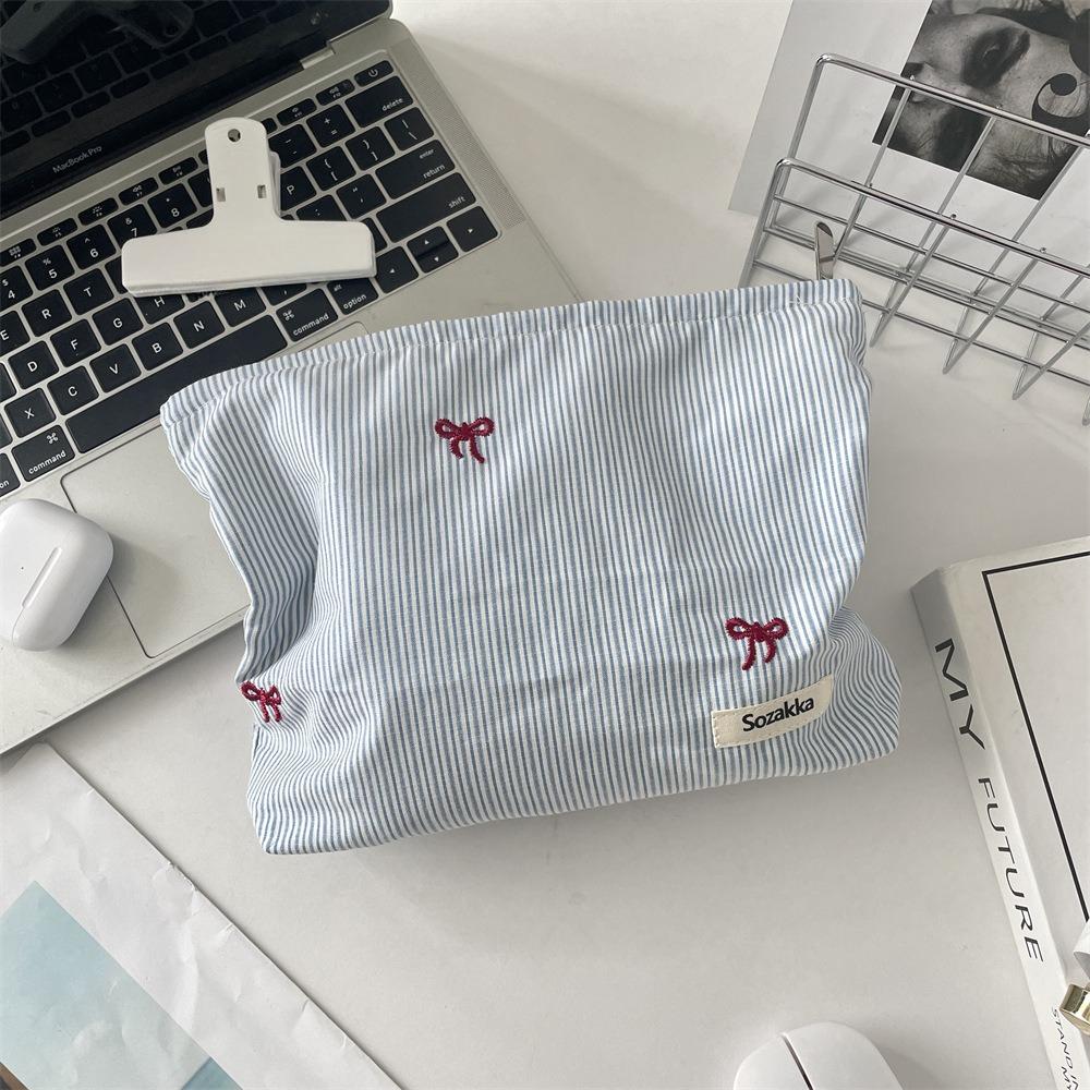 Simple Women Fashion Portable Makeup Storage Pouch Handbag Travel Organizer Cosmetic Bag Ladies Elegant Zipper Bag For Gift