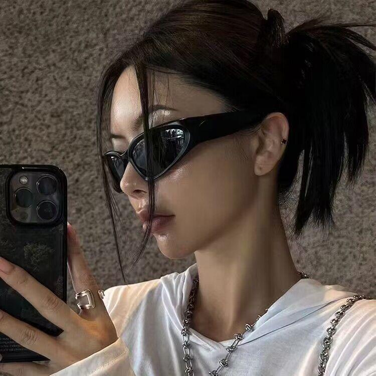 New Punk Y2K Sunglasses Women Goggle Luxury Brand Square Sun Glasses 2000'S Shades Eyewear UV400 Female Designer Eyeglasses