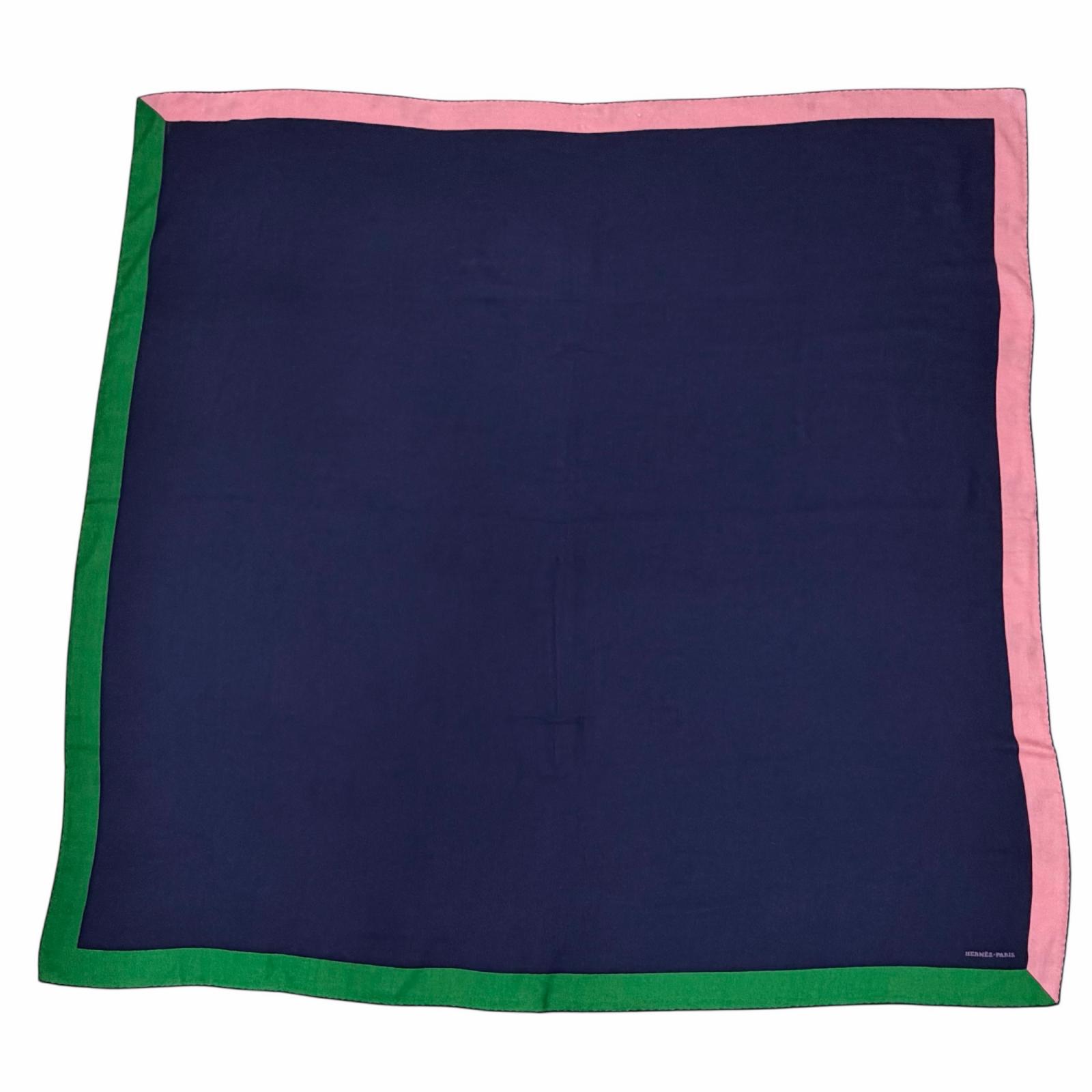 

Excellent HERMES scarf GEANT ENCADRE Dark navy cashmere Women Used