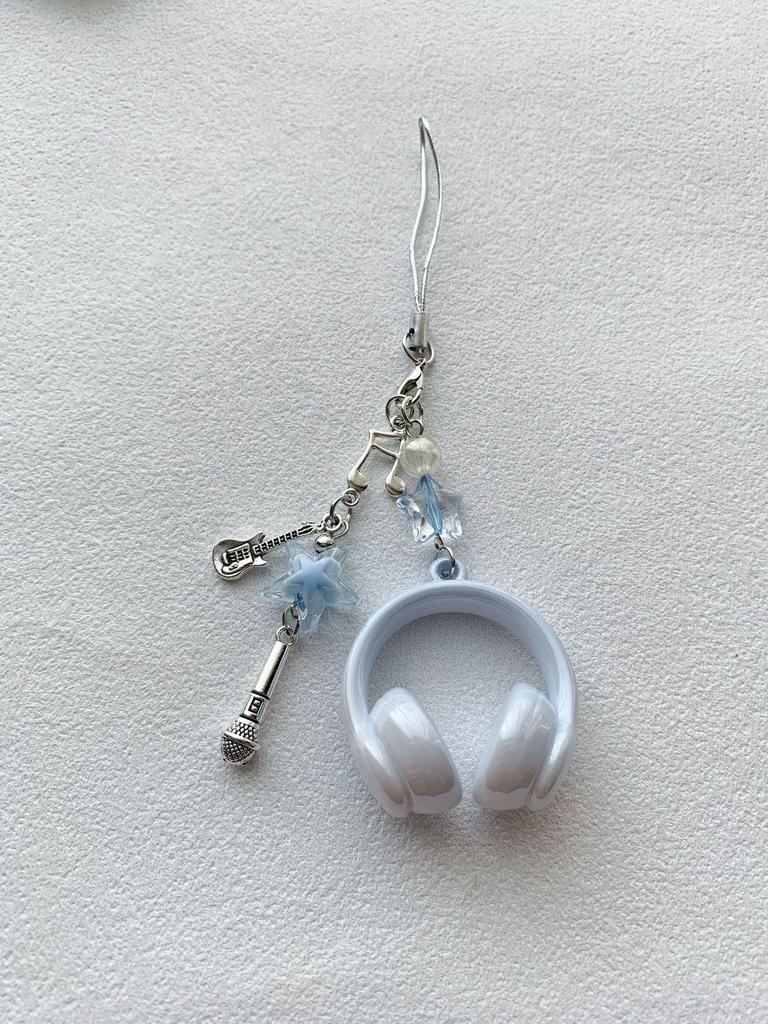 Colorful Earphone Pendant Keychain: Cool and Sweet Bag Charm, Perfect Bestie Gift