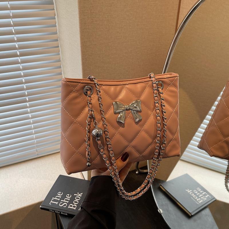 

Сумка-цепочка из ромбовидной вышивальной нити, женская, новая 2025, квадратная сумка с бантом, универсальная на плечо или через плечо розовый