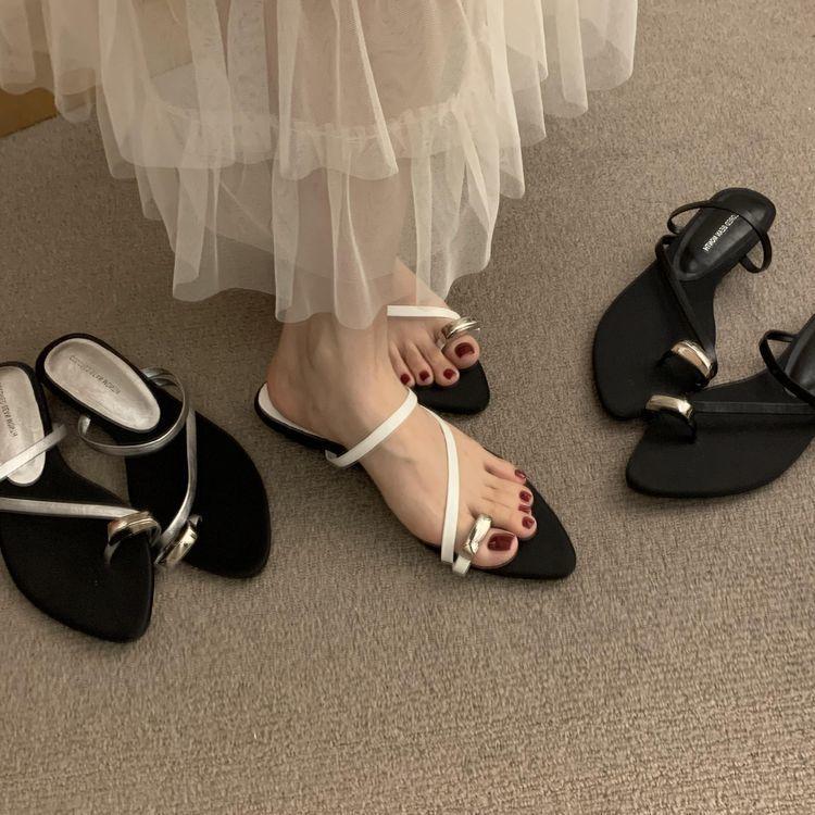 Coarse Heel French Niche Set Toe Cool Slippers Women's Summer Wear 2025 New Summer Thin Strap Pointed Roman Sandals