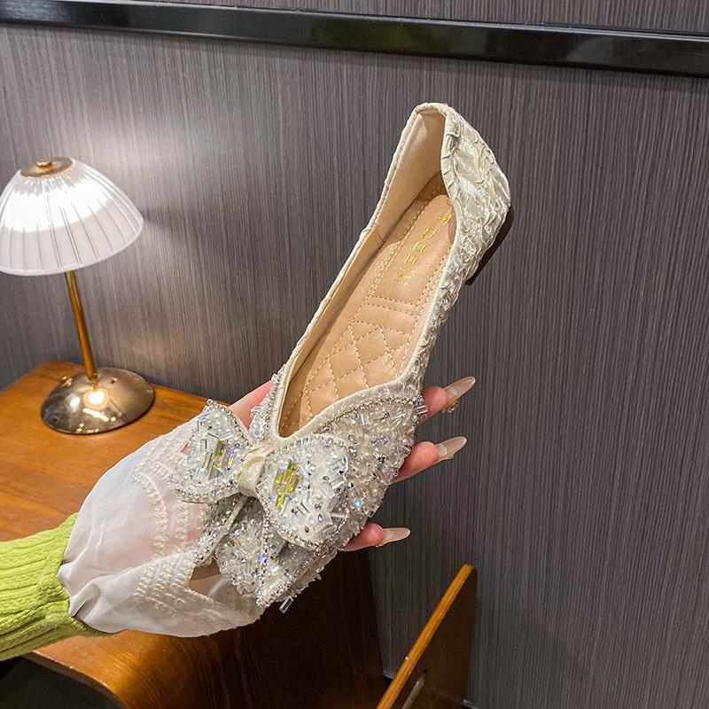 Grandma Shoes Women's Autumn 2025 Flat Bottom Ladyshoes Rhinestone Bow Large Size Women's Shoes 41-43 Square Head Beanie Shoes Flat Heel