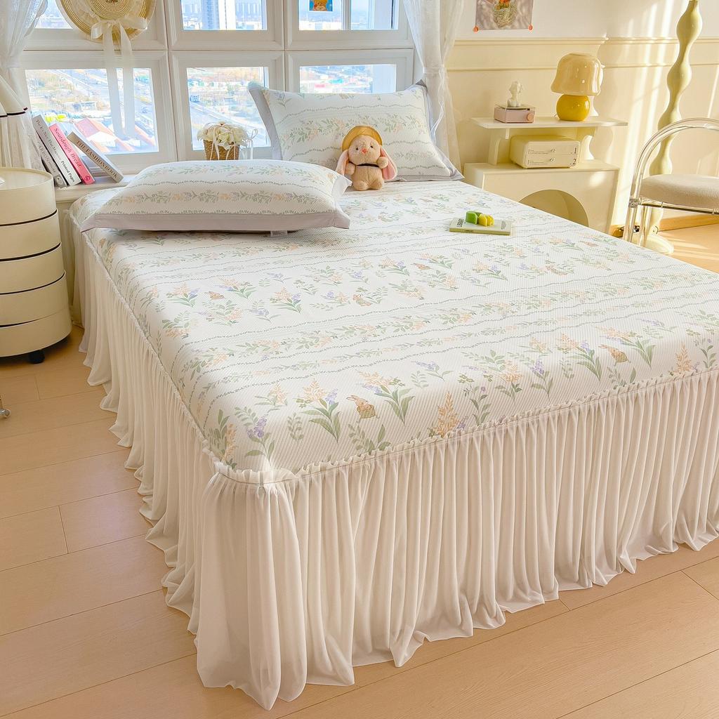 Princess Style A-class Lace Bed Skirt Cooling Mat Three Piece Set, Cool Feeling Ice Bean Bed Skirt Ice Silk Mat Three Piece Set