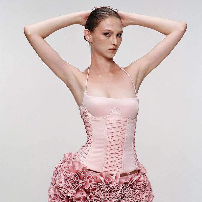 

Жилет без рукавов с однотонным бандажным топом-халтером M розовый