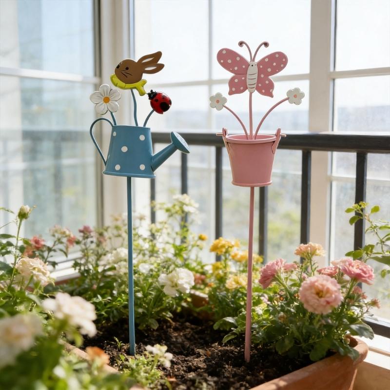 Artistic Iron Flower Petal Ground Spikes Decorative Garden Stakes For Enhancing Garden Or Patios Aesthetics