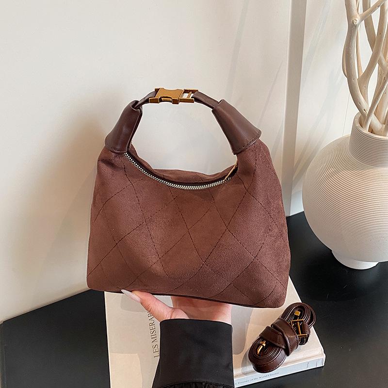 

Женская осенняя сумка-тоут на плечо большой вместимости 2025: Повседневный, Нишевый, и Идеальный для Поездок на Работу 22x8x15cm кофейный