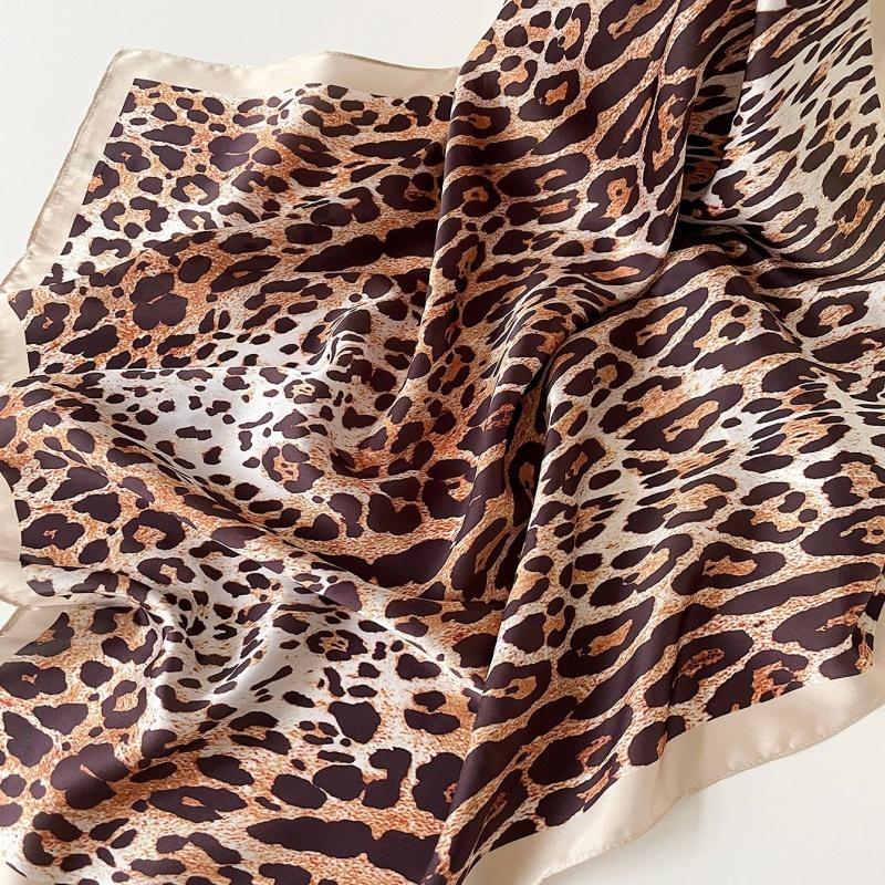 Fashion Square Silk Scarf Classic Leopard Print Hijab UV Protection Sun Shawl Bandana Multi-use Headscarf for Beach Vacation