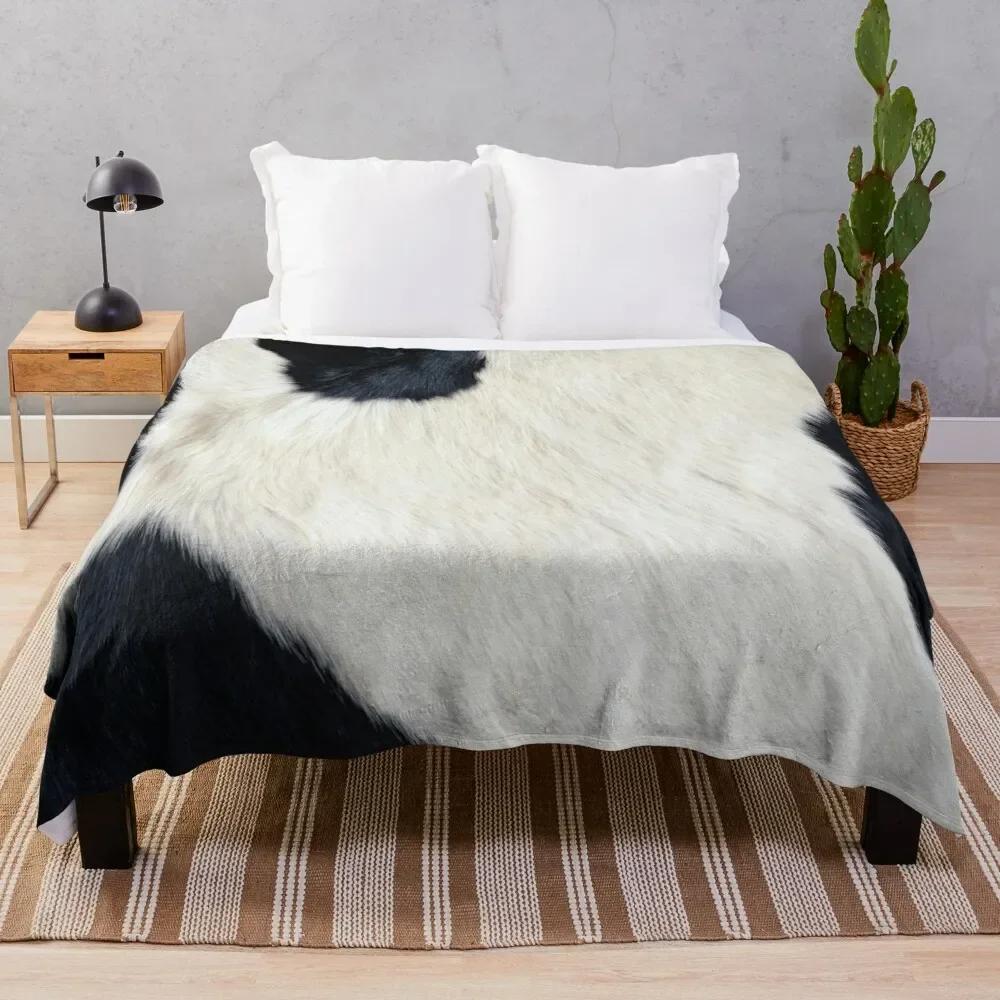 Cowhide Print Flannel Blanket, Cow Fur Print Flannel Throw Blanket Gift for Kids Adults, Soft Fleece Blanket for Couch Sofa Bed