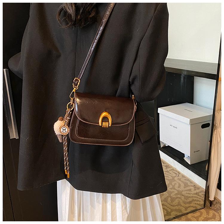 Oil Wax Leather Retro Shoulder Bag - Women's Small Square Bag for Spring 2025 Festival Fashion.