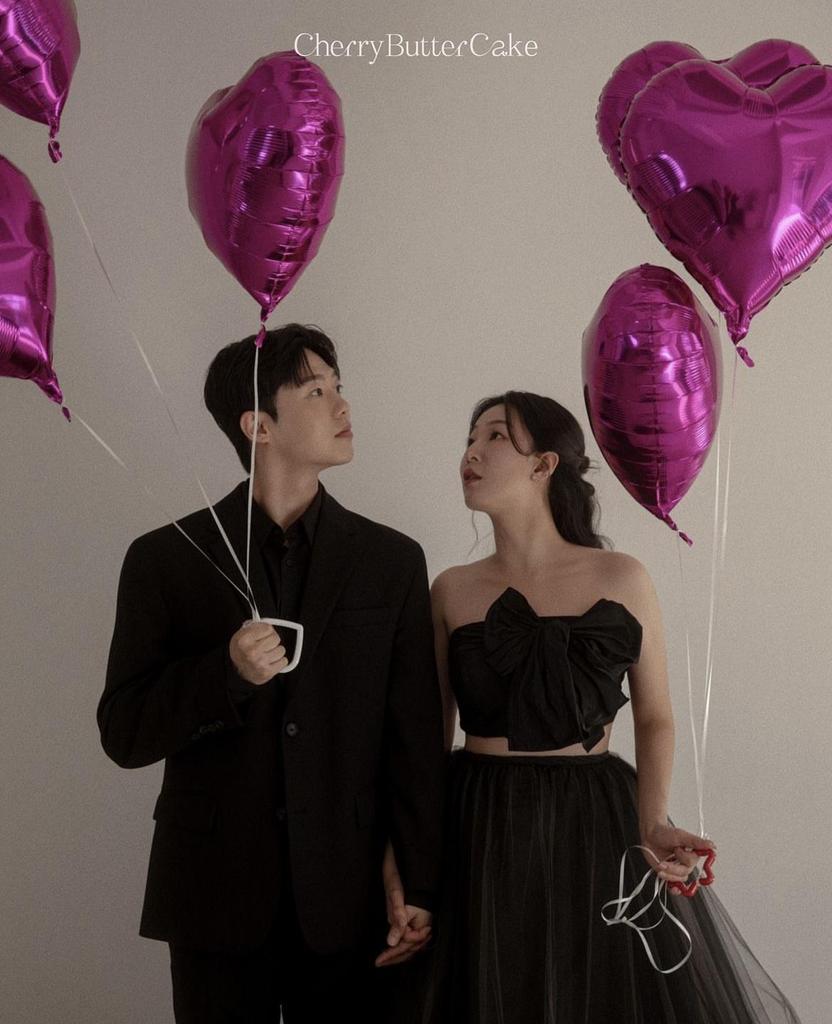 Red Heart-Shaped Helium Balloons for Valentine's, Proposal, Wedding, or Room Decoration