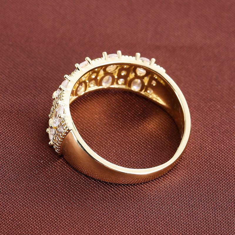 Luxury Double-Breasted Simulated Emerald Zircon Ring - Fashionable Pure Copper Women's Index Finger Accessory