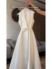 2026 Spring Women's Solid Color Sleeveless Lapel Dress - Slimming, Elegant, and Waist-cinching with a Flared Hem