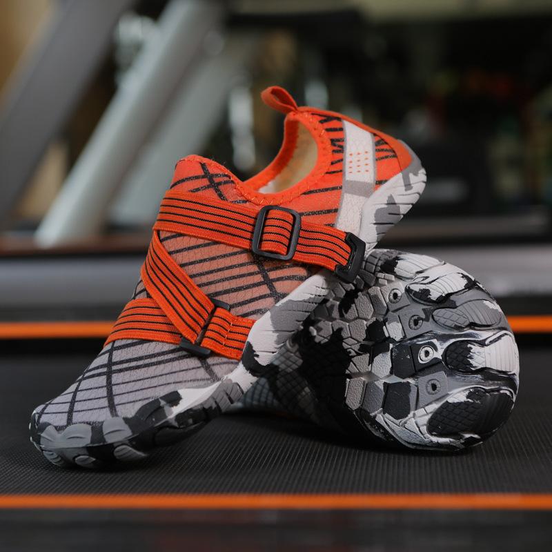 

New casual couple outdoor fishing swimming shoes wading stream shoes five-finger shoes non-slip quick-drying men s and women s beach shoes 46 yards