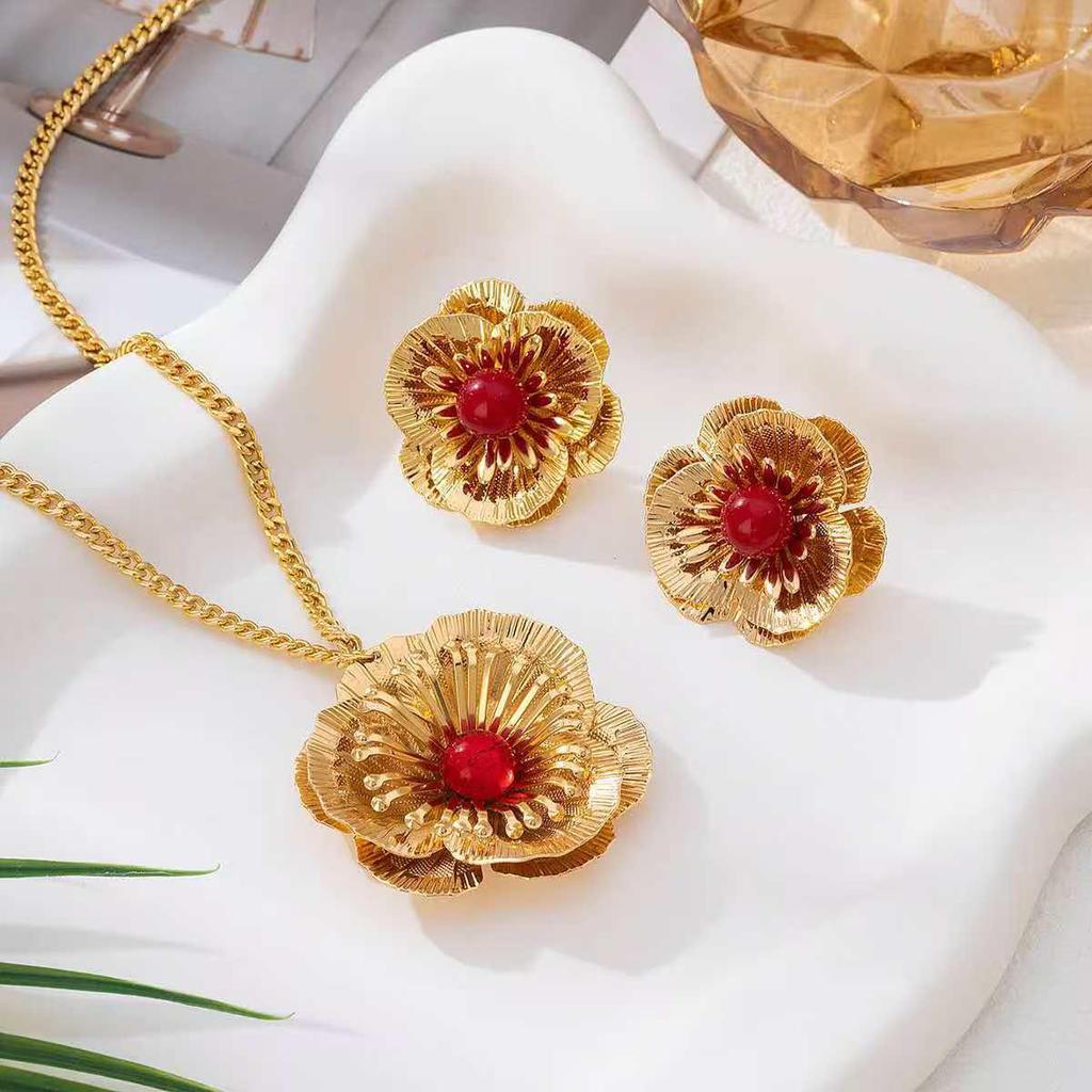 3-Piece Elegant Floral Necklace and Earrings Jewelry Set