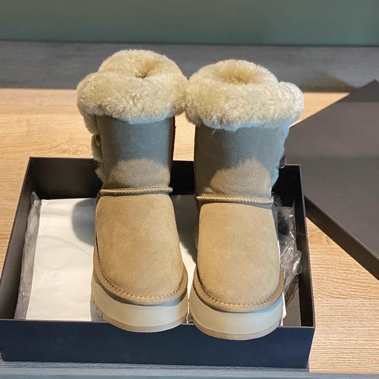 thick-soled snow boots women's 2025 new winter wool and leather integrated casual velvet warm short tube thick-soled cotton shoes