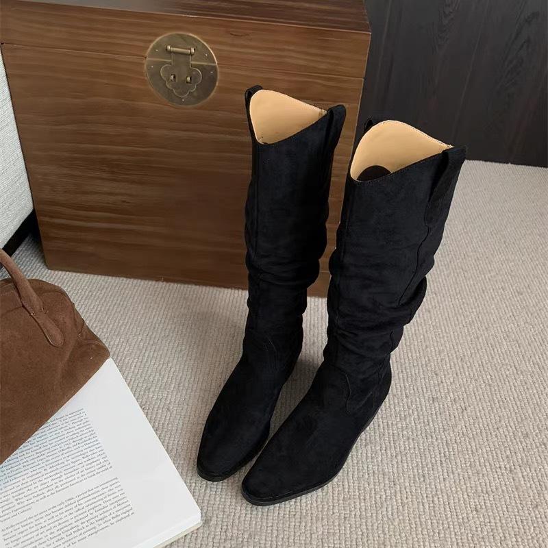 

Thick heel retro V-mouth stacking boots women s 2025 new autumn and winter fashion pointed western cowboy boots 40