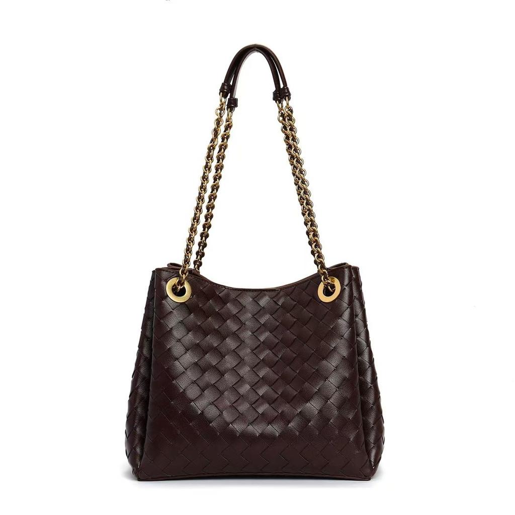 2025 New women's chain parachute bag handmade leather woven bag versatile commuter shoulder messenger bag tide