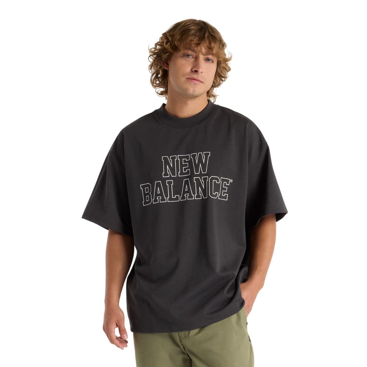 

Model worn by Otani Oversized Short Sleeve Short Sleeve Dry Quick Drying Breathable Moisture Absorbent Quick Drying Training Wear BLK [New Balance]