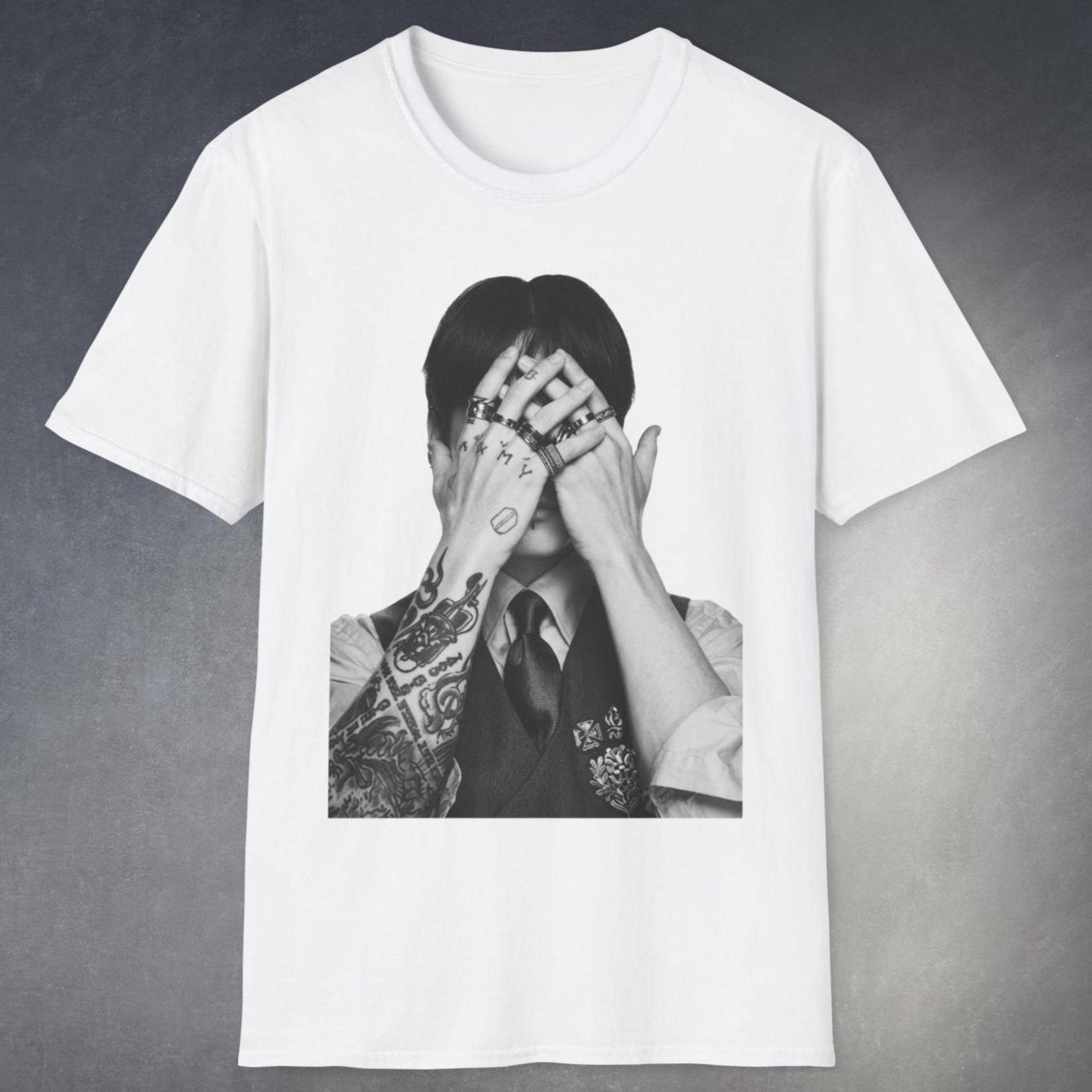 T-Shirt BTS Arirang tour merch Bangtan Sonyeondan graphic tee M