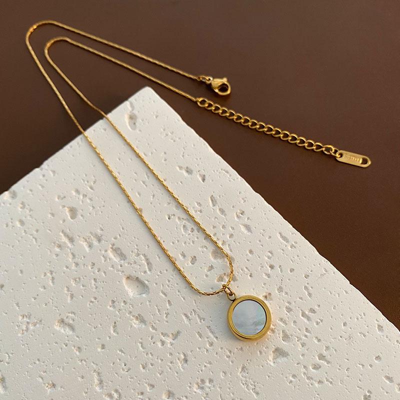 

Ожерелье из титановой стали с 18-каратным золотым покрытием и кулоном из белого перламутра - Трендовый, минималистичный французский дизайн