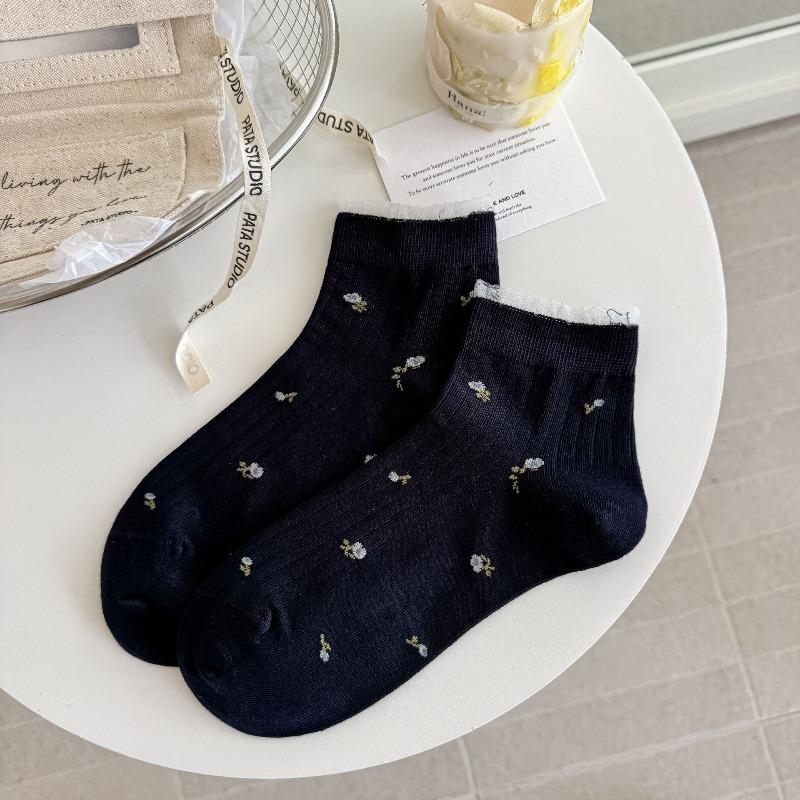 

Floral-patterned Socks for Ladies in Spring and Summer, Lightweight, Sweat-absorbent, Breathable Short Tube, Chiffon Top 1 pair чорний