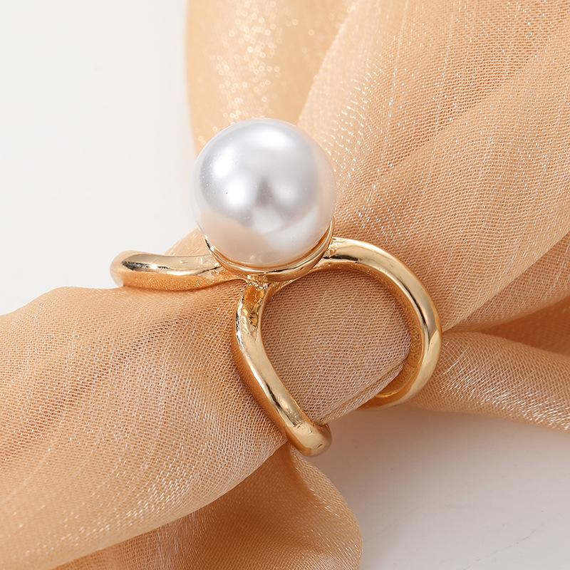 Retro Luxus Perle Geometrisch Hohl Seidentuch Schnalle