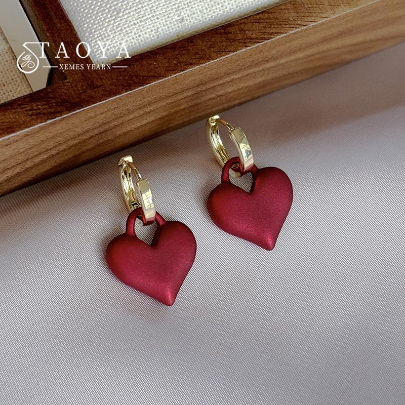 

Sexy Wine Red Frosted Heart shaped Pendant Earrings for Women s Fashion Jewelry Gifts on Valentine s Day 2026 Gilr’s Accesso wine red