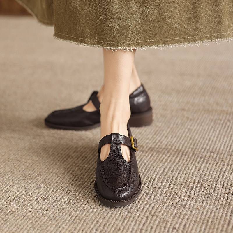 Krazing Pot Sheepskin Round Toe Thick Med Heels Spring Shoes Slip on Big Size 42 Loafers Women Metal Buckle Pleated Pumps