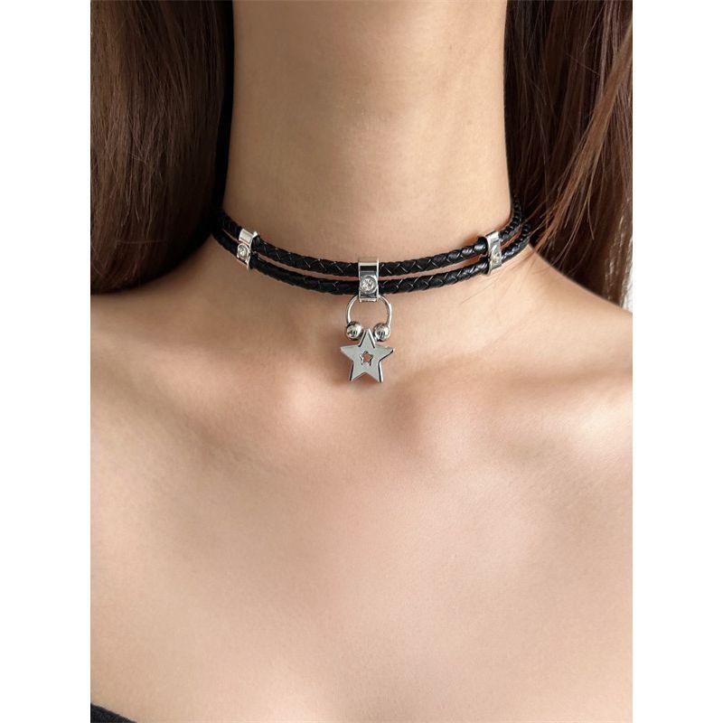 Retro European and American Style Y2K Sexy Black Leather Choker Five-Pointed Star Necklace Female Niche Stylish Neck Chain Trend