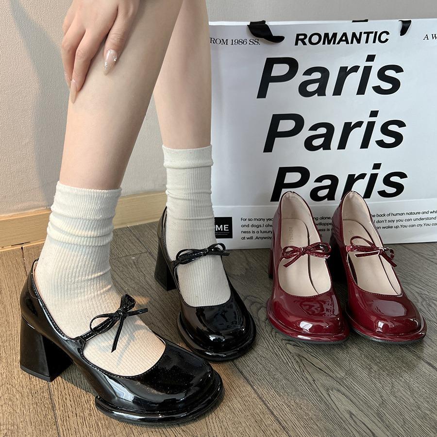 Red Retro Height Increase Thick Heel High Heels Women'S  New Autumn And Winter French Shallow Mouth Mary Jane Single Shoes