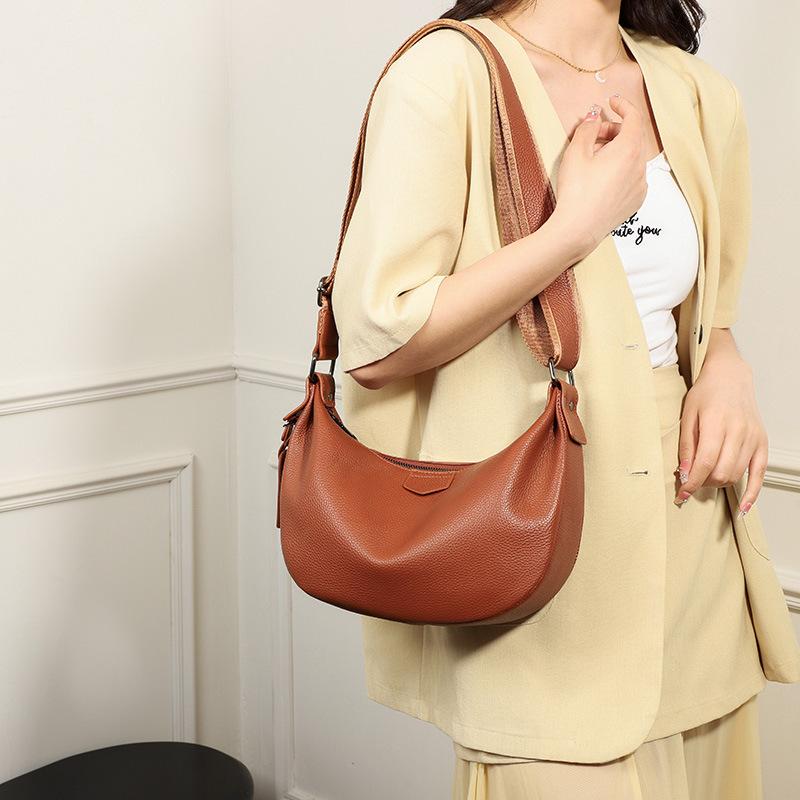 Dumpling-style Fashion Casual Crossbody Bag with Shoulder Strap, High-end Commuter Bag for Women