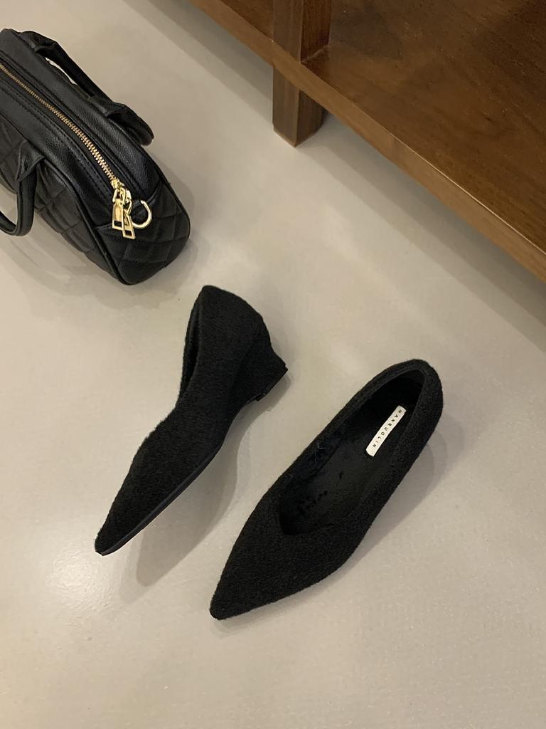 Scarpe Autunnali da Ufficio da Donna in Pelle Scamosciata a Punta con Zeppa - Calzature alla Moda