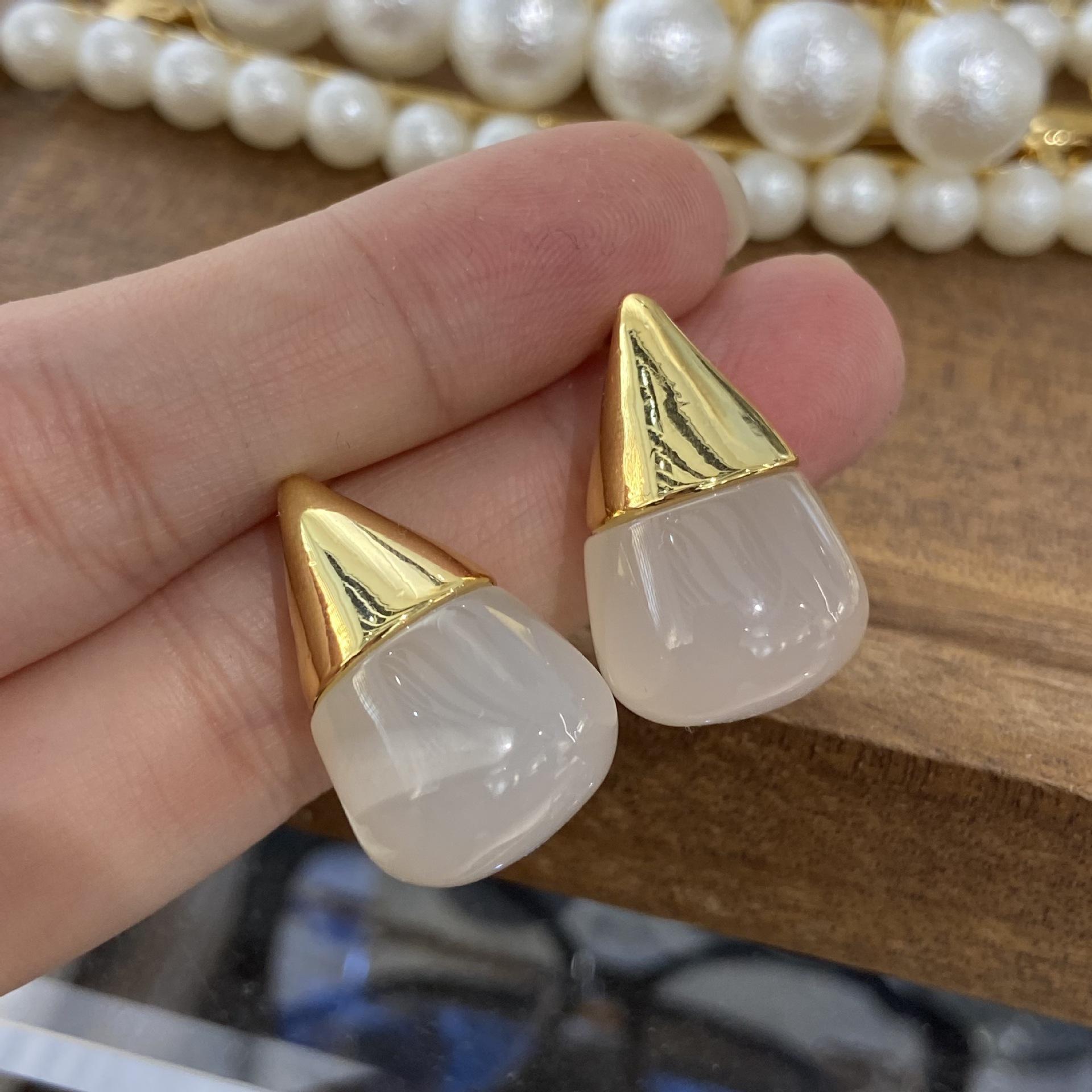 Metal Water Drop White Agate Red Agate Stone Splicing Gold Earrings Female Designer High-End Stud Earrings
