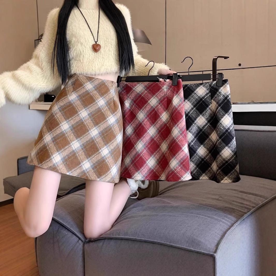 

Women s Retro Red Plaid Woolen High Waist A-Line Skirt - Anti-Exposure, Autumn/Winter 2024 S червоний