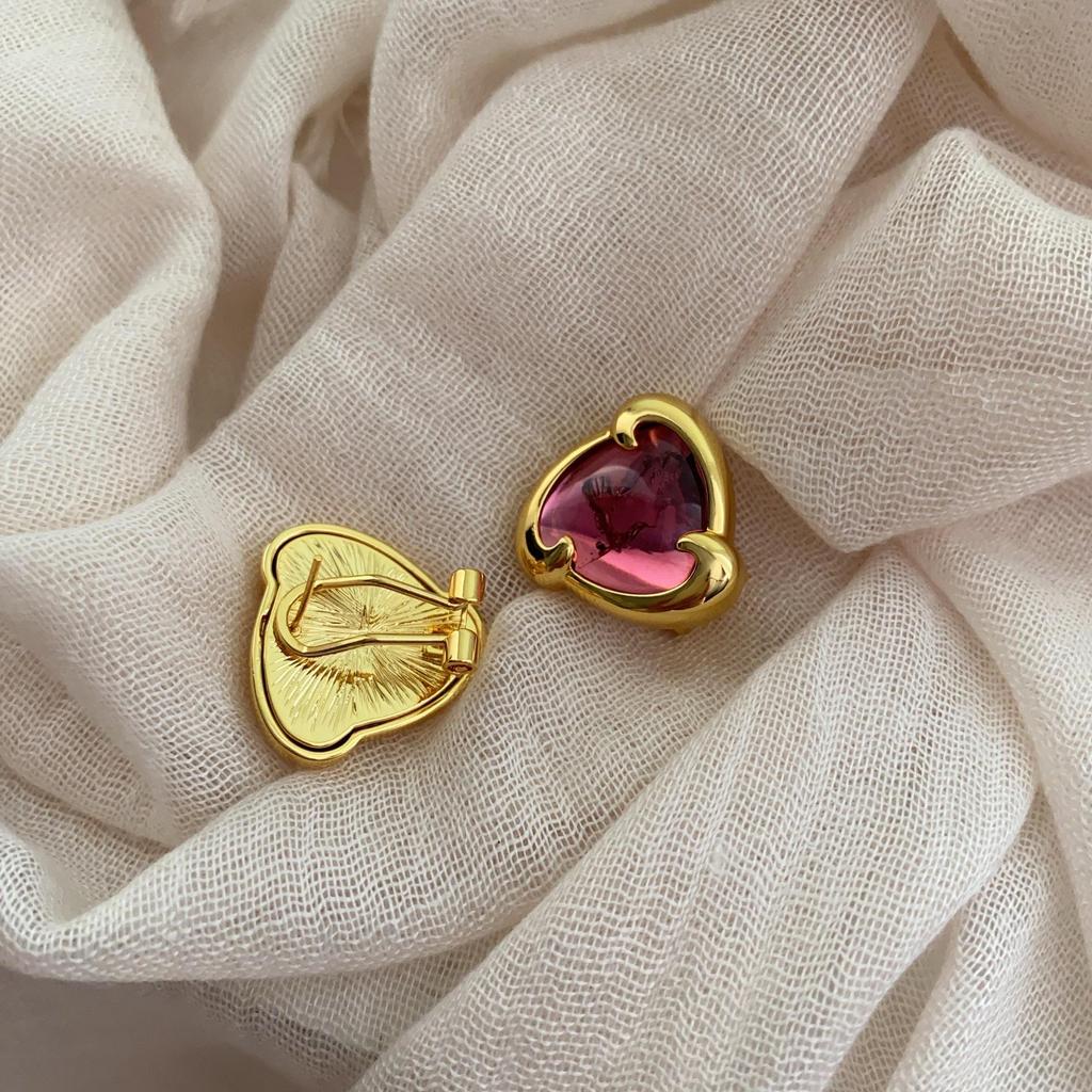 Girly Heart Temperament Burgundy Love Stud Earrings Versatile Earrings Exquisite Gorgeous Retro Romantic Super Earrings