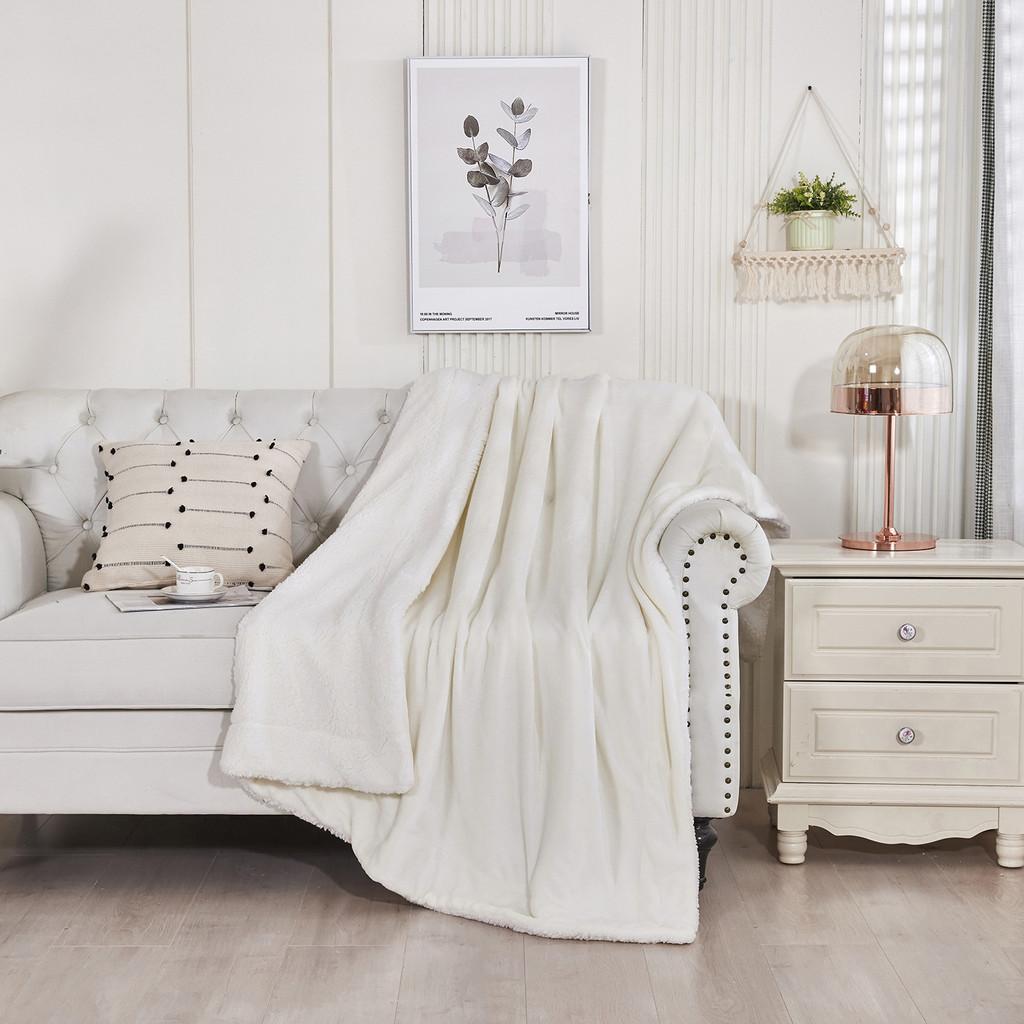 Lightweight Polyester Plush Bed Blanket With Simple Style For Relaxing Nights