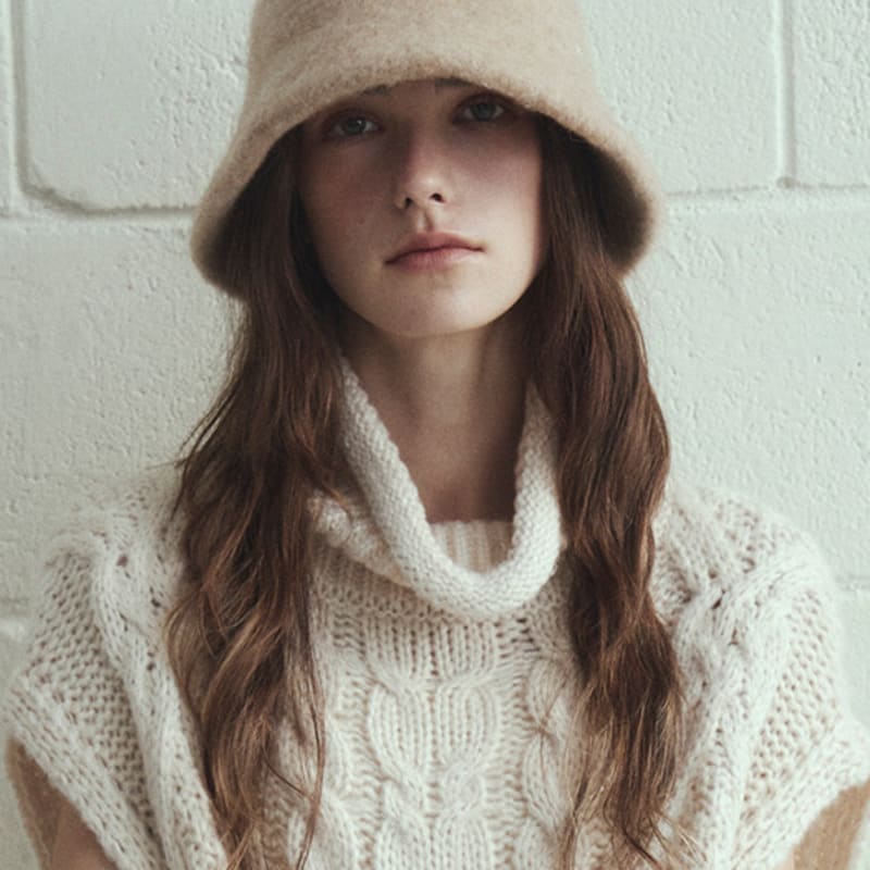 

Marchen Ведро из верблюжьей шерсти_4 цвета black