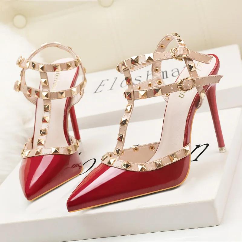 Women High Heels Sandals Patent Leather Rivets Sexy Banquet Nightclub Dance Slim Heels Classic Roman Sandals