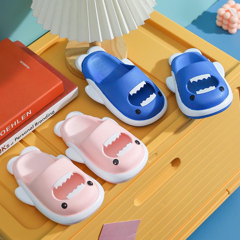 

Children s slippers summer new girls cartoon non-slip soft bottom medium and small children indoor home boys children cool slippers 34/35 рожевий