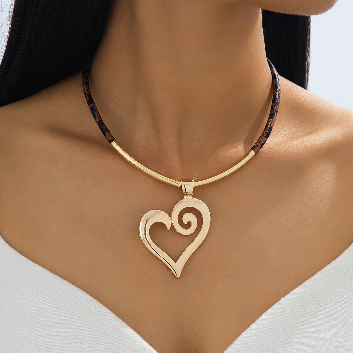 

Модное ожерелье для женских украшений золотой