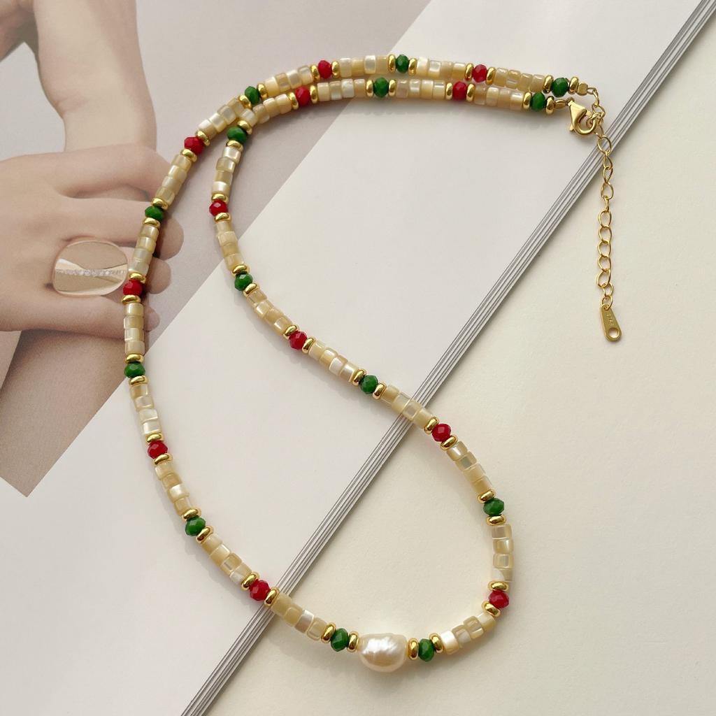 Niche fashion temperament wind handmade beaded collarbone chain S925 sterling silver horseshoe snail freshwater pearl necklace