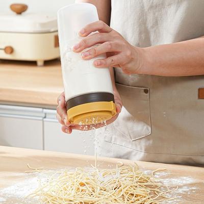 Rotatable Lid Barbecue Condiment Bottle Scaled Dustproof Seasoning Bottle Plastic Removable Flour Scattering Jar Baking Tool