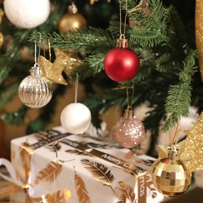 42 Stück Kreatives Weihnachtskugel-Set 3/4/5 cm Kunststoff-Weihnachtsbaumschmuck Bastelarbeiten Wasserdichtes Weihnachtliches Hängedekoration