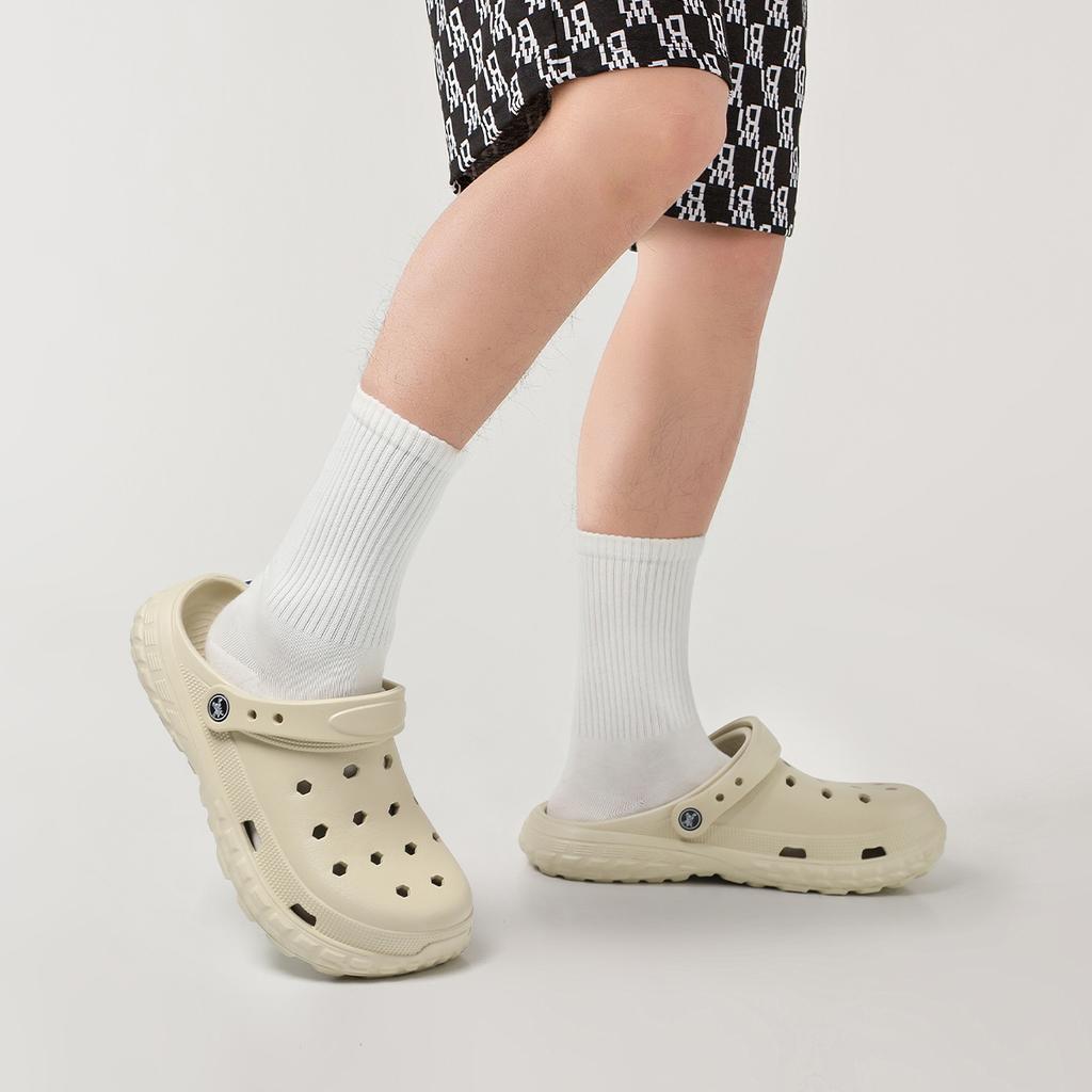 Women and Men's Hole Shoes Summer Non-Slip Outdoor Sandals Closed Toe Shit Feeling Beach Slippers Thick Bottom Soft Bottom