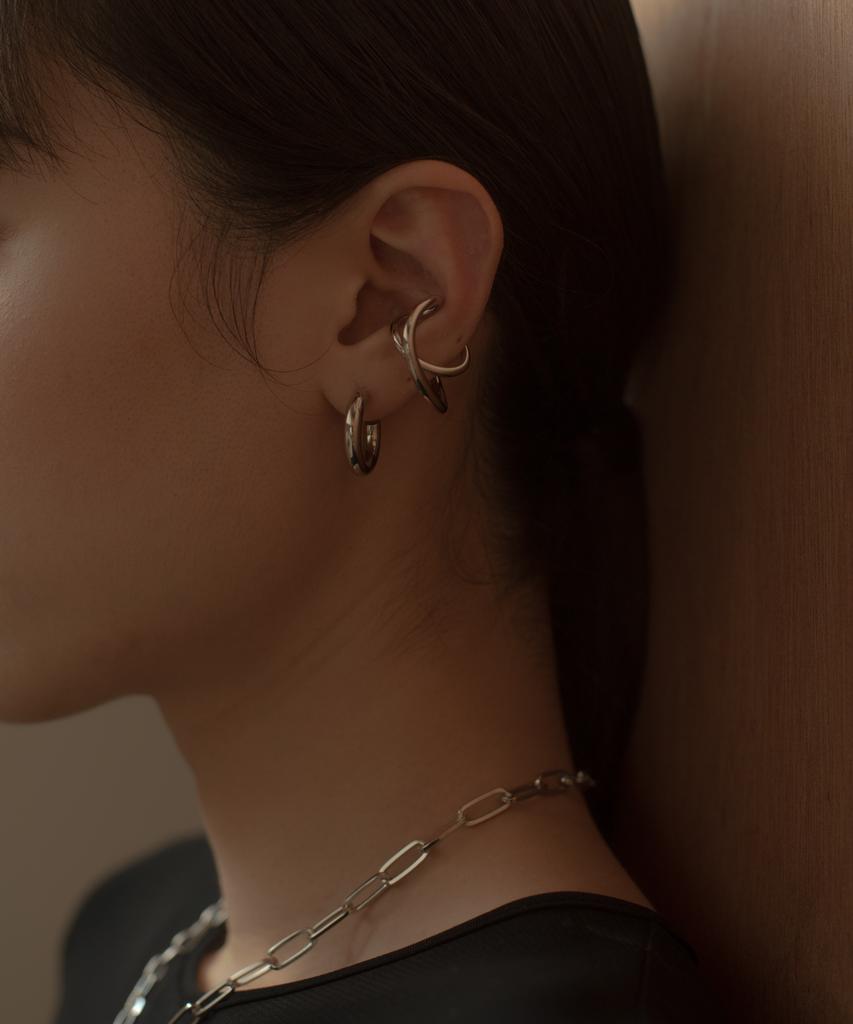 Novice Tokyo Large Cross Ear Cuff / Silver