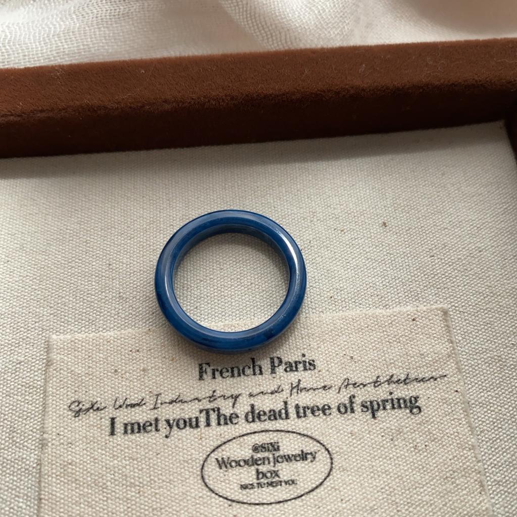 Simple Resin Ring Temperament Niche Design Versatile Daily Leisure Commuting Ring Ring