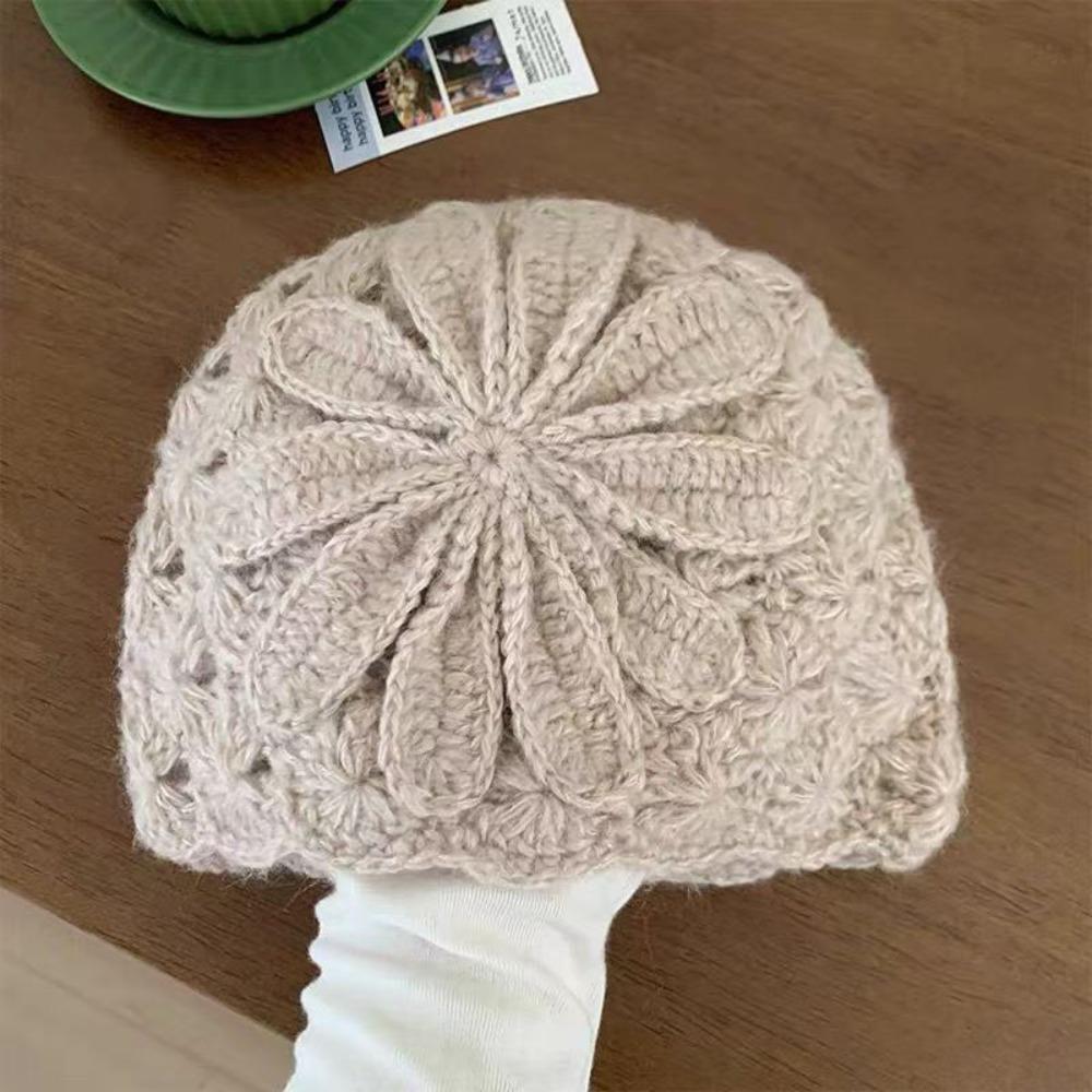 Flower Decorated Knitted Cap Warm Women's Beanie Retro Woolen Cap Outdoor